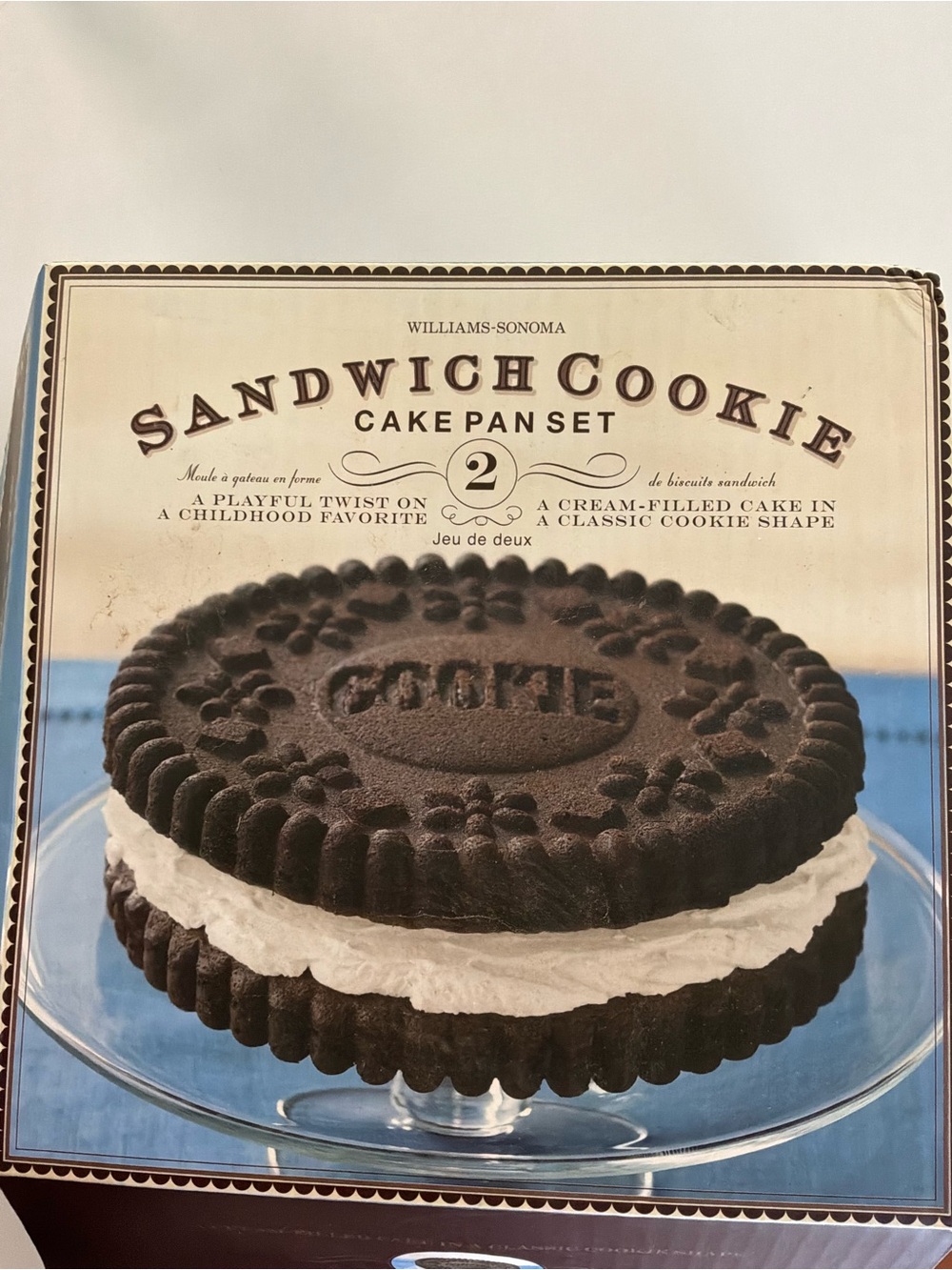 Williams Sonoma Sandwich Cookie Cake Pan Set - Brown and White